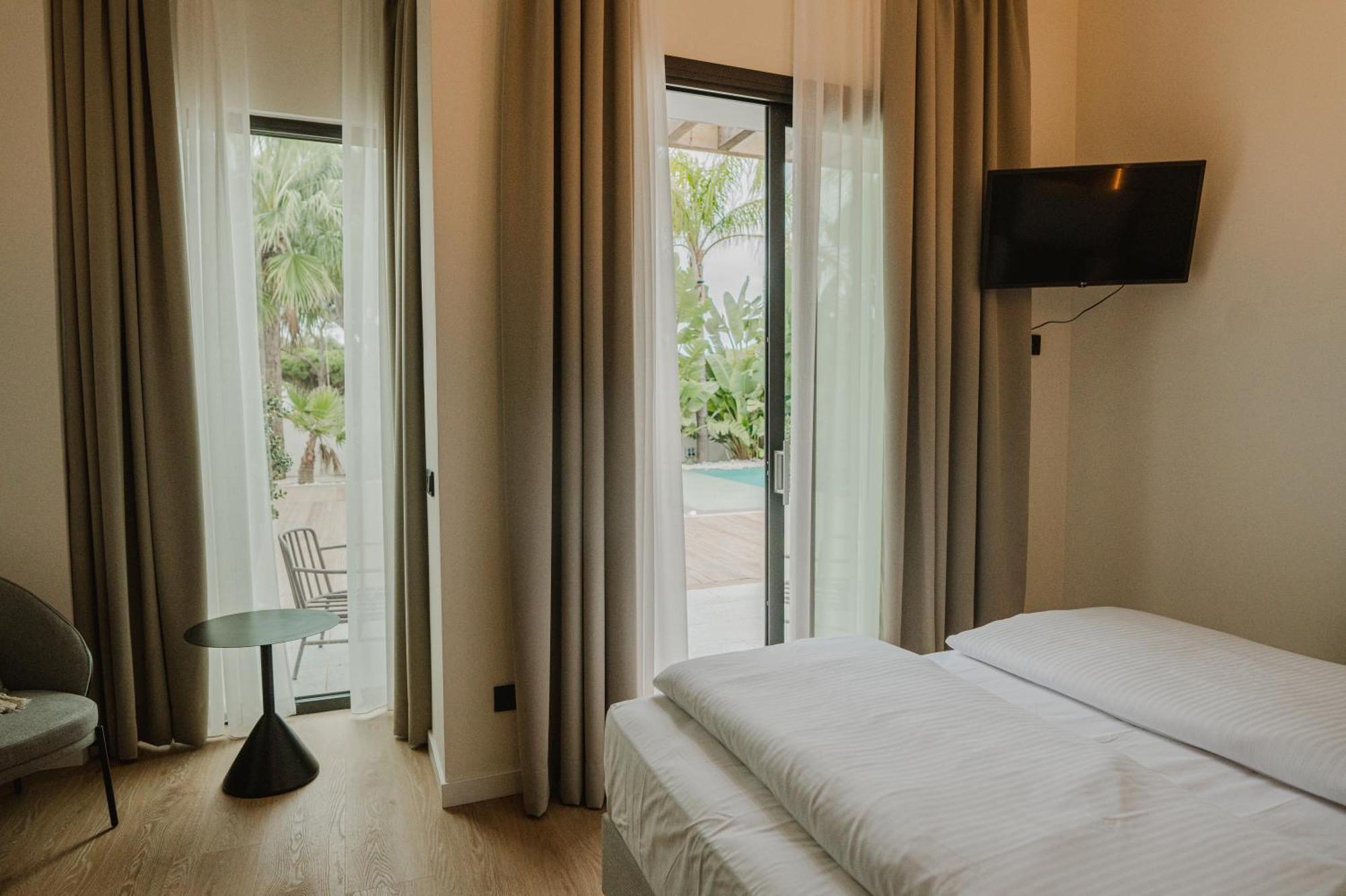 Casa Cuatro Boutique Hotel - Adults Recommended Novo Sancti Petri Exterior photo